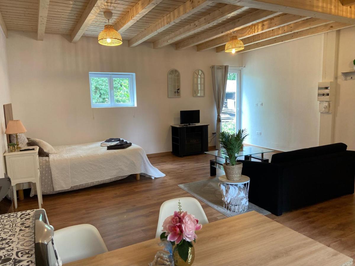 Le Chene: Petit Chalet Cosy Proche De Mulhouse Riedisheim Экстерьер фото