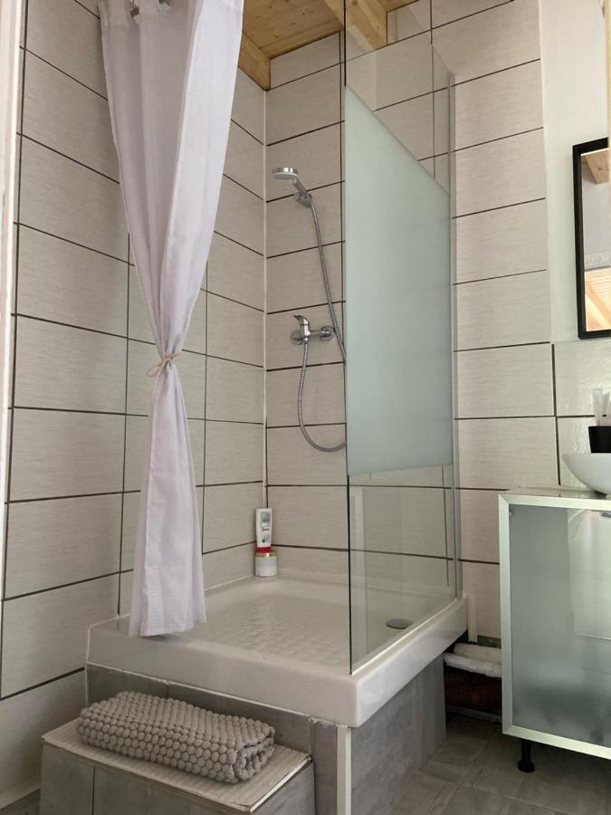 Le Chene: Petit Chalet Cosy Proche De Mulhouse Riedisheim Экстерьер фото